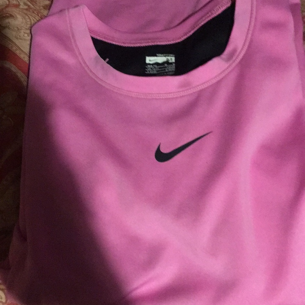Women’s t- shirts